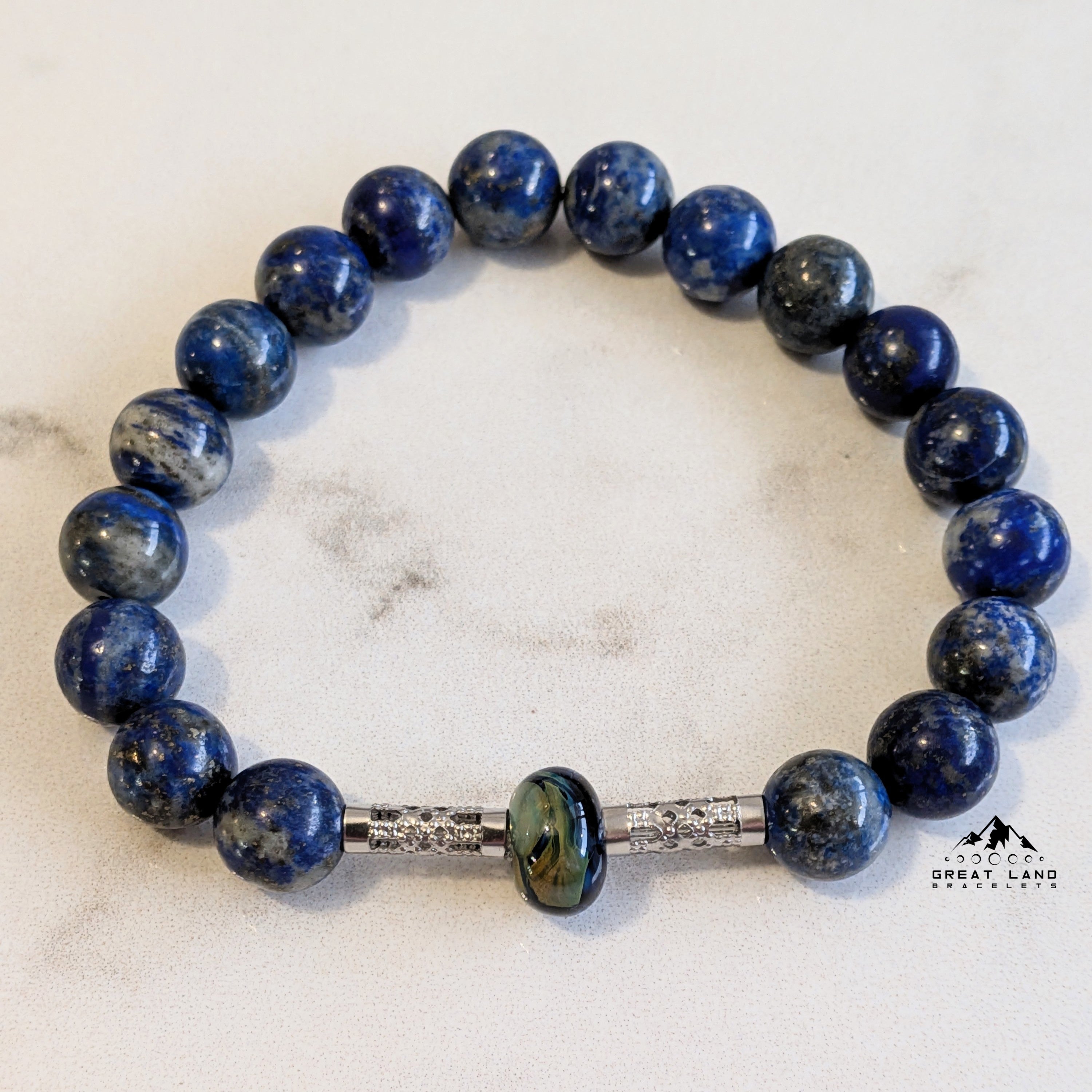 Bracelet Souple Bleu Avec Pendentif Lama - Alcantara Et Métal, Fermoir Mousqueton